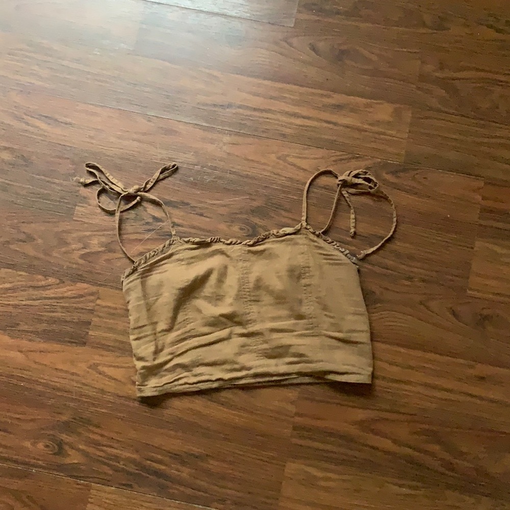Cropped brown tank top